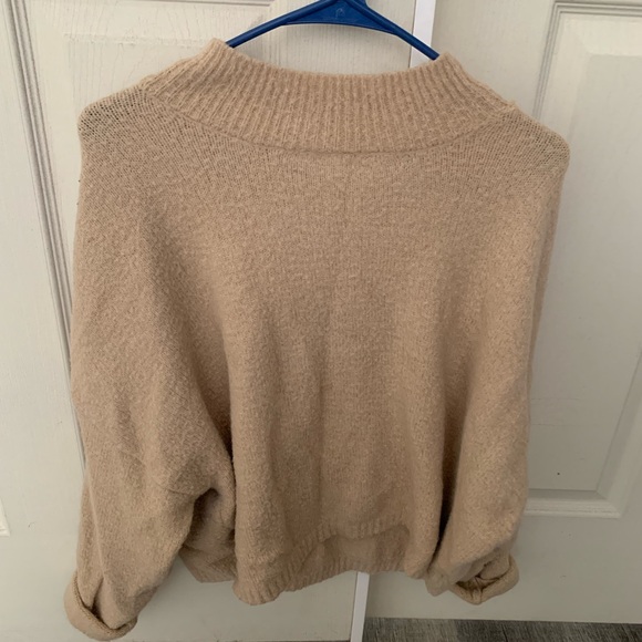 Sincerely Jules Women’s tan cotton sweater - Picture 2 of 7